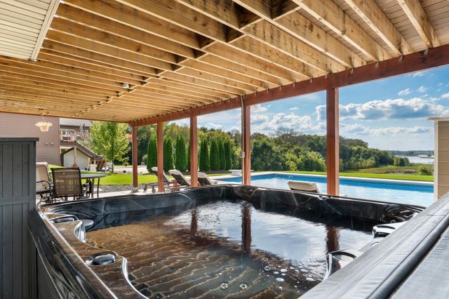 26022 Sunset Drive, Chisago City, MN 55013