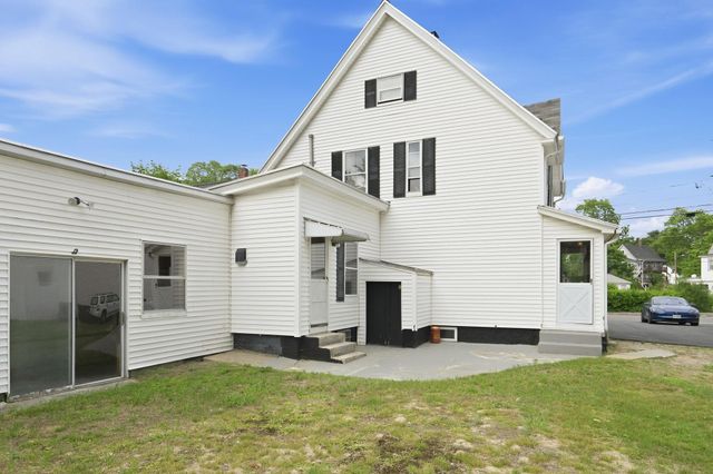 16 Sylvester Street, Manchester, NH 03102
