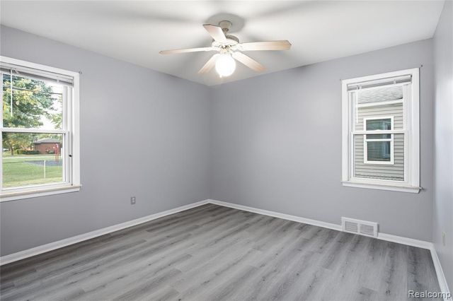14650 College Avenue, Allen Park, MI 48101