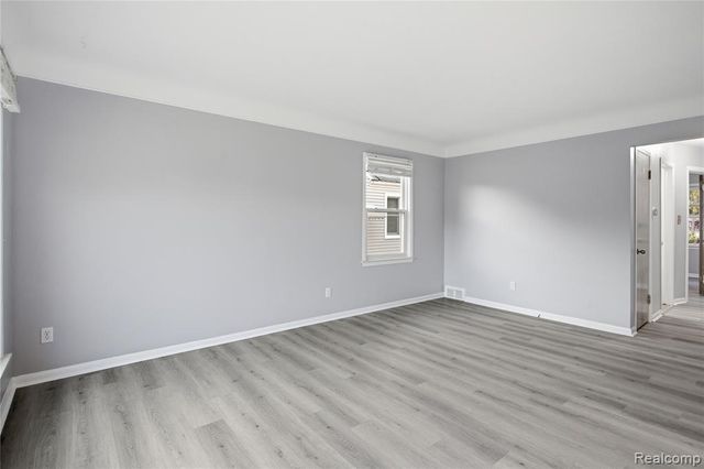 14650 College Avenue, Allen Park, MI 48101