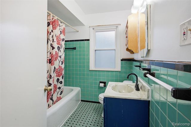 14650 College Avenue, Allen Park, MI 48101