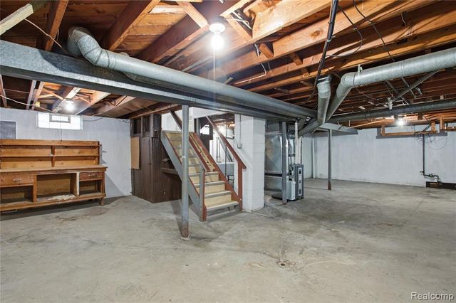 14650 College Avenue, Allen Park, MI 48101