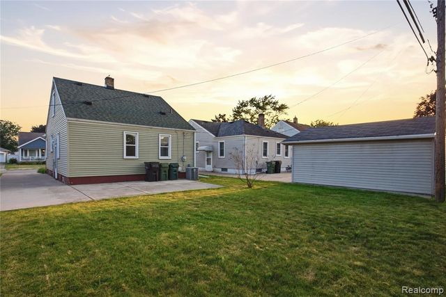 14650 College Avenue, Allen Park, MI 48101