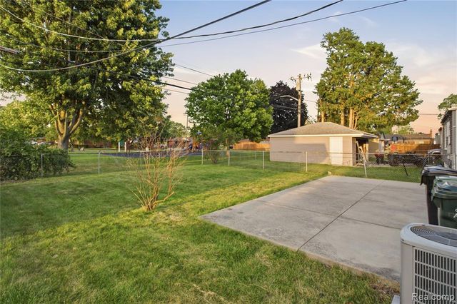 14650 College Avenue, Allen Park, MI 48101