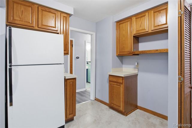 14650 College Avenue, Allen Park, MI 48101