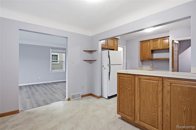 14650 College Avenue, Allen Park, MI 48101