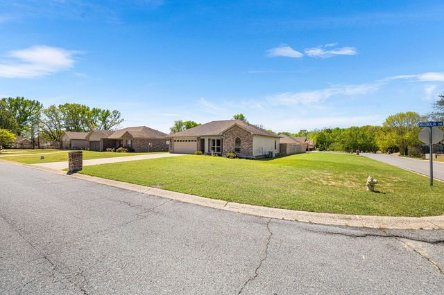 51 Magnolia Drive, Cabot, AR 72023