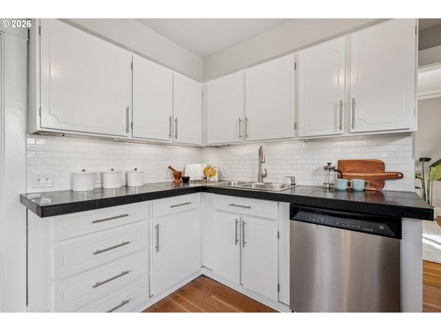 3516 Ne 65TH Ave, Portland, OR 97213