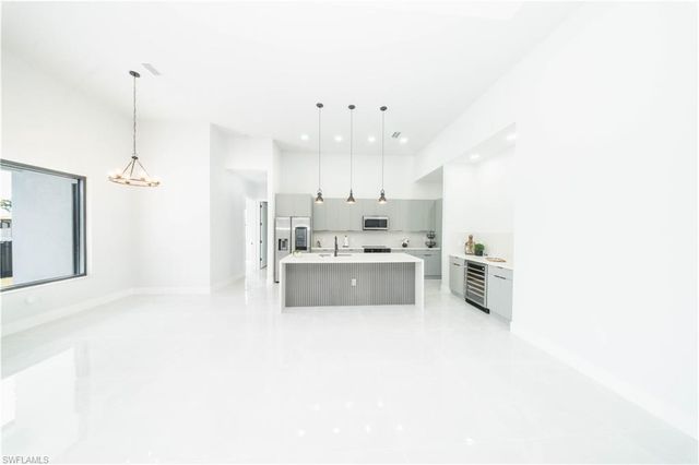 3516 NW 9th TER, Cape Coral, FL 33993
