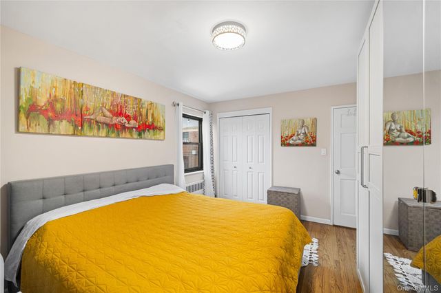 73-19 220th Street 140B2, Bayside, NY 11364