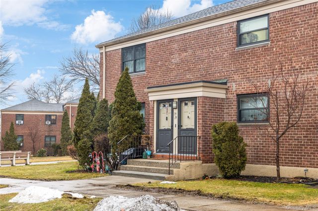 73-19 220th Street 140B2, Bayside, NY 11364