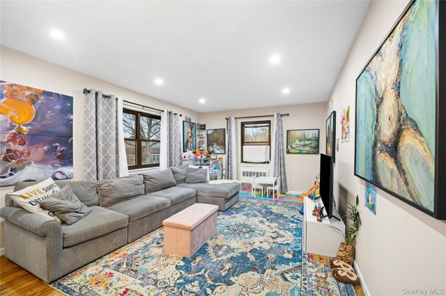 73-19 220th Street 140B2, Bayside, NY 11364