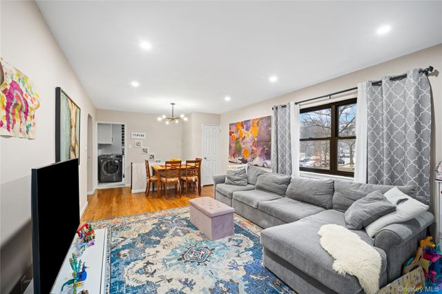 73-19 220th Street 140B2, Bayside, NY 11364