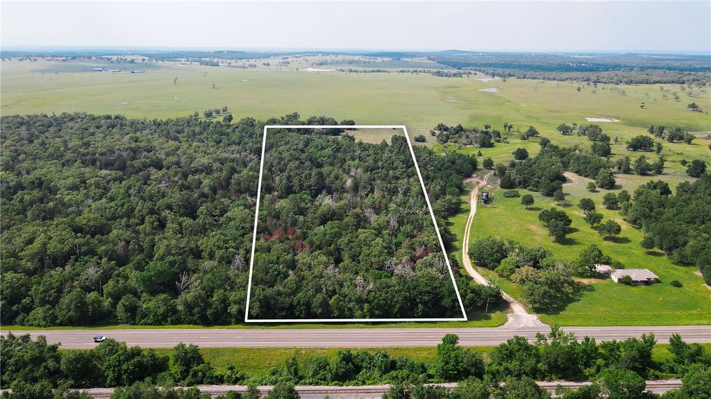 9151 Hwy 79, Milano, TX 76556 — exterior