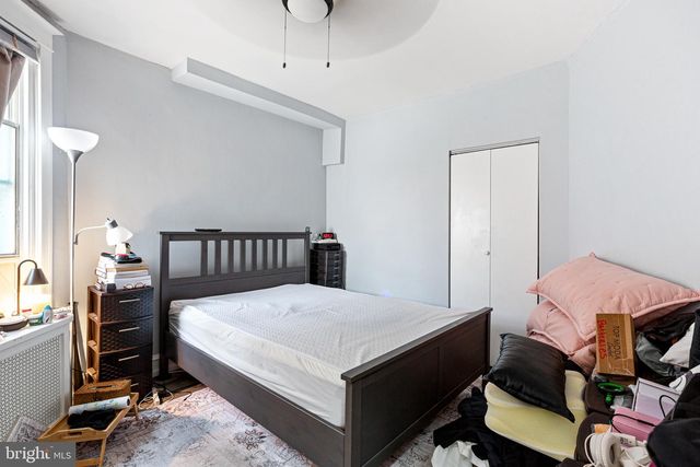 5230 E ROOSEVELT BLVD, Philadelphia, PA 19124