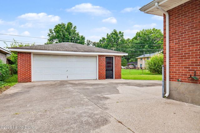 3026 Klonway Dr, Louisville, KY 40220