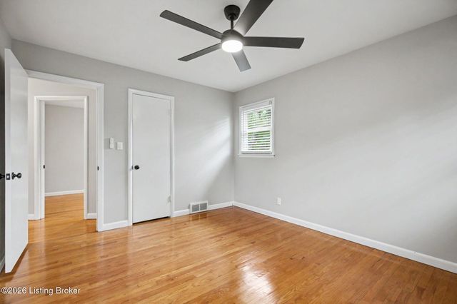 3026 Klonway Dr, Louisville, KY 40220