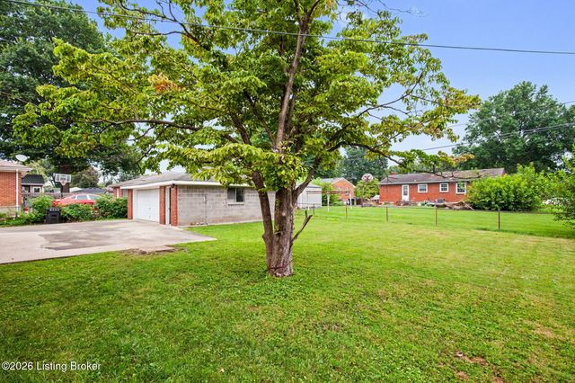 3026 Klonway Dr, Louisville, KY 40220