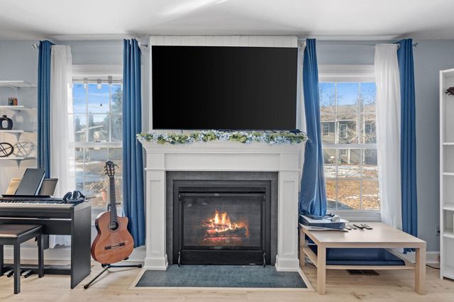 8064 Curtis Lane, Eden Prairie, MN 55347