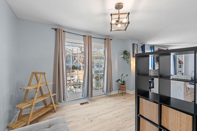 8064 Curtis Lane, Eden Prairie, MN 55347