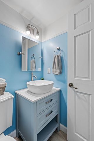 8064 Curtis Lane, Eden Prairie, MN 55347