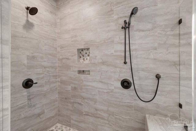 6576 Liberty St, Navarre, FL 32566