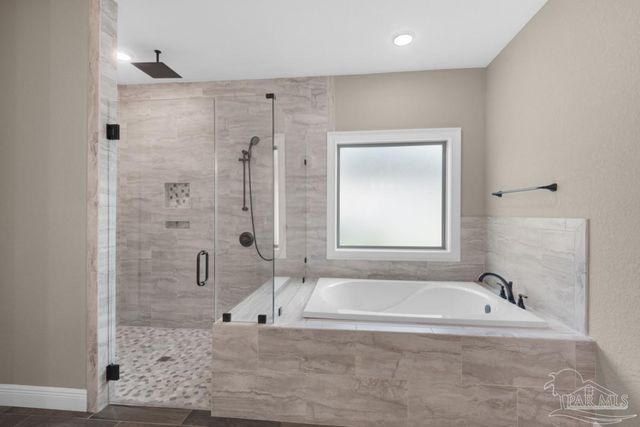 6576 Liberty St, Navarre, FL 32566