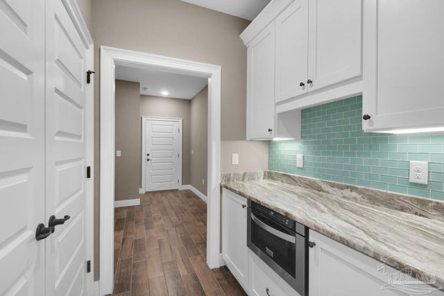 6576 Liberty St, Navarre, FL 32566