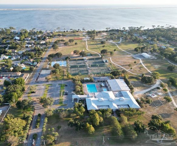 6576 Liberty St, Navarre, FL 32566