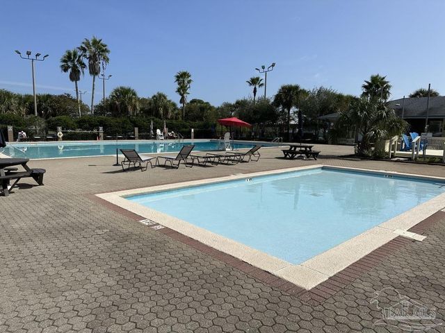 6576 Liberty St, Navarre, FL 32566