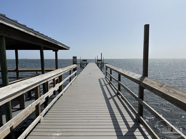 6576 Liberty St, Navarre, FL 32566