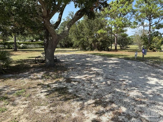 6576 Liberty St, Navarre, FL 32566