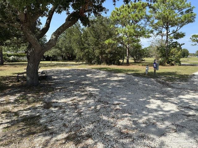 6576 Liberty St, Navarre, FL 32566