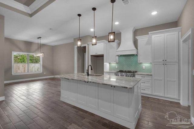 6576 Liberty St, Navarre, FL 32566