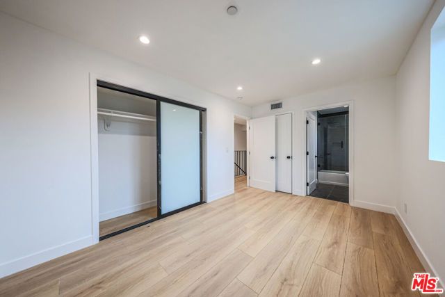 1525 S Carmelina Avenue 1527, Los Angeles, CA 90025