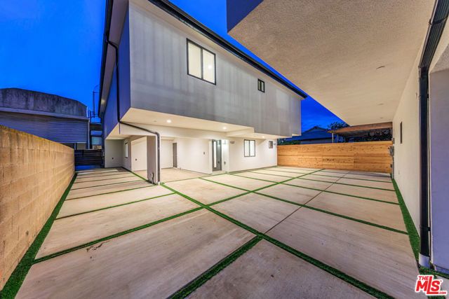 1525 S Carmelina Avenue 1527, Los Angeles, CA 90025