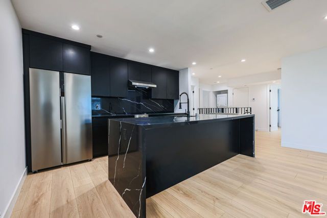 1525 S Carmelina Avenue 1527, Los Angeles, CA 90025