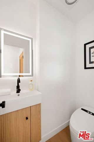 15864 Marlin Place, Van Nuys, CA 91406