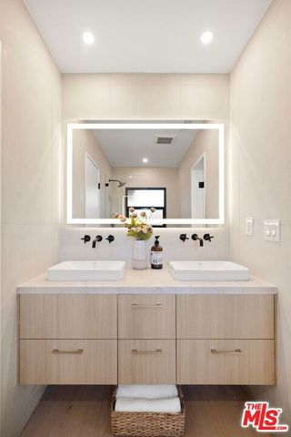 15864 Marlin Place, Van Nuys, CA 91406