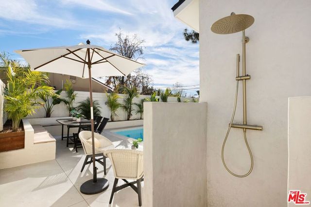 15864 Marlin Place, Van Nuys, CA 91406