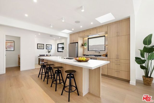 15864 Marlin Place, Van Nuys, CA 91406