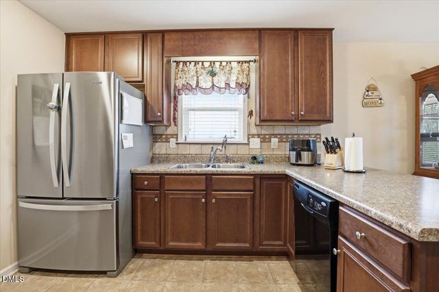 40 Farmgate Court, Selma, NC 27576