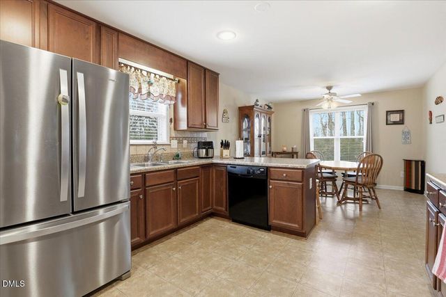 40 Farmgate Court, Selma, NC 27576