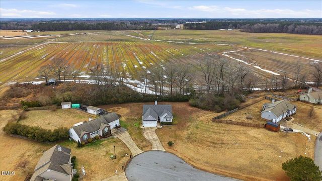 40 Farmgate Court, Selma, NC 27576