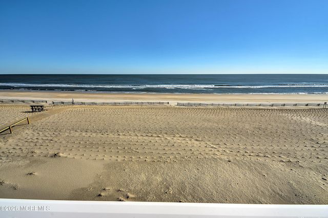 2402 -L- Central Avenue, Barnegat Light, NJ 08006