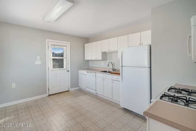 2402 -L- Central Avenue, Barnegat Light, NJ 08006