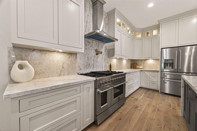 301 Vincent Street, Houston, TX 77009