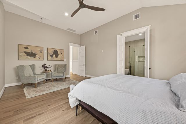 301 Vincent Street, Houston, TX 77009