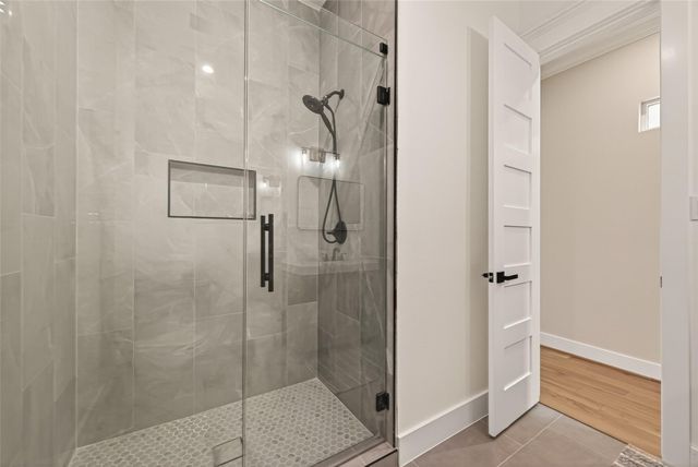 301 Vincent Street, Houston, TX 77009