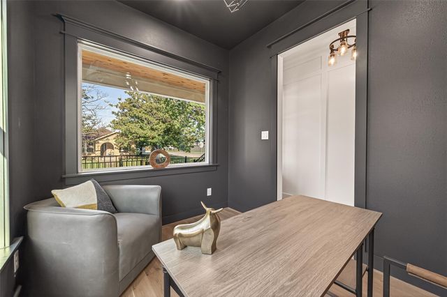 301 Vincent Street, Houston, TX 77009